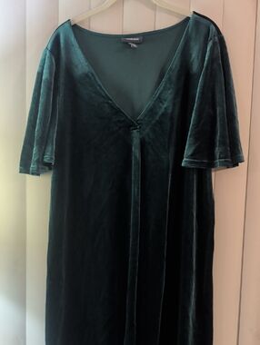 Modcloth Emerald Green Velvet V-Neck A-Line Swing Dress, Size L